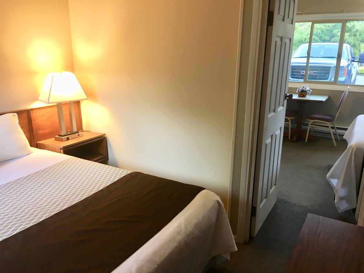 Fuller Lake Chemainus Motel Esterno foto