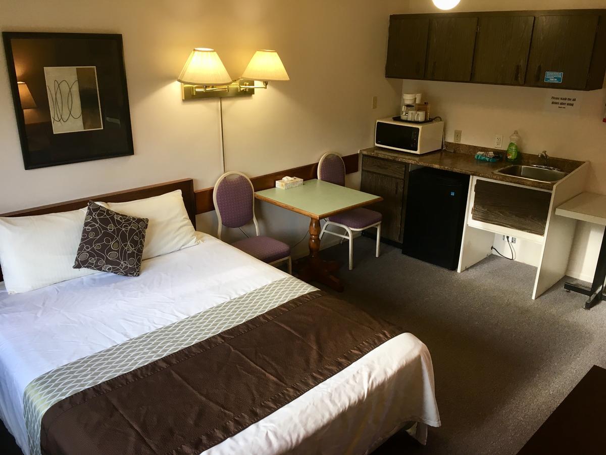 Fuller Lake Chemainus Motel Esterno foto