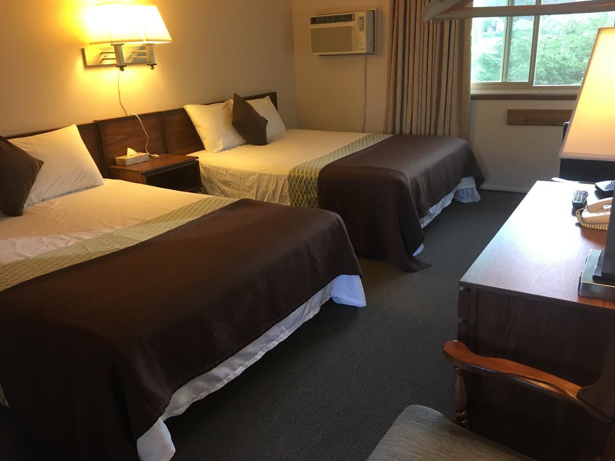 Fuller Lake Chemainus Motel Esterno foto